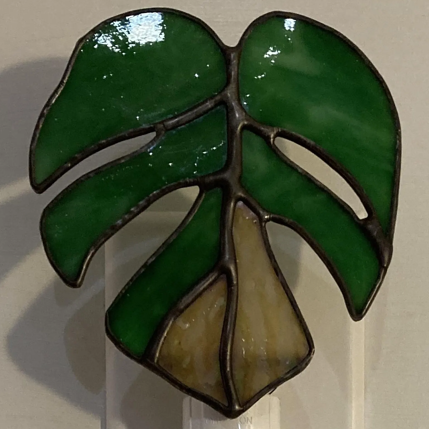 Hand‑Crafted Monstera Leaf Stained Glass Plug‑In Night Light Botanical Wall Decor